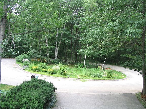 View of cul-de-sac gardens from family room