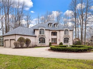 4274 Commodore Dr, Erie, PA 16505