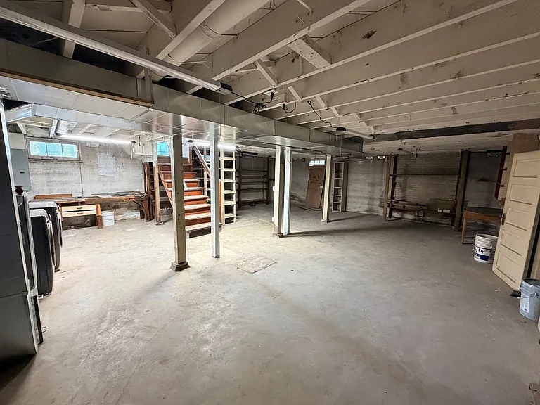7607 N Interstate Ave — Photo 19
