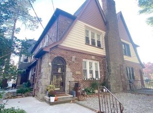 18906 35th Ave, Flushing, NY 11358