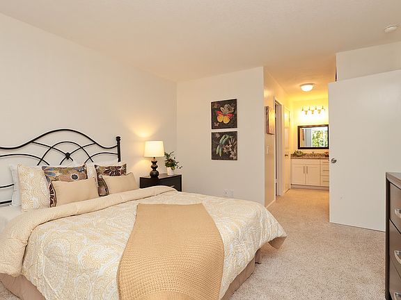 3rd image of 4000 Farm Hill Blvd APT 201