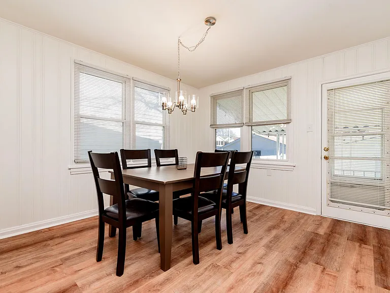 1304 Dammert Ave — Photo 14