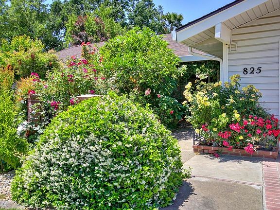 2nd image of 825 Sierra Madre Way