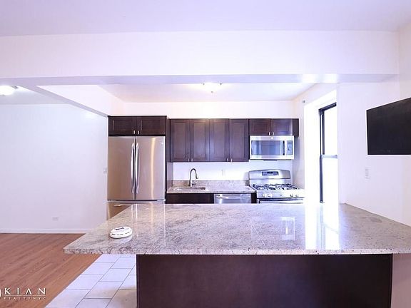 4th image of 3415 Parsons Blvd APT 2EE
