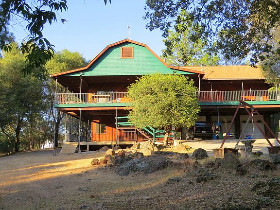 4th image of 19195 Summerland Ct