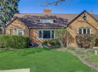 21934 Lake Rd, Rocky River, OH 44116