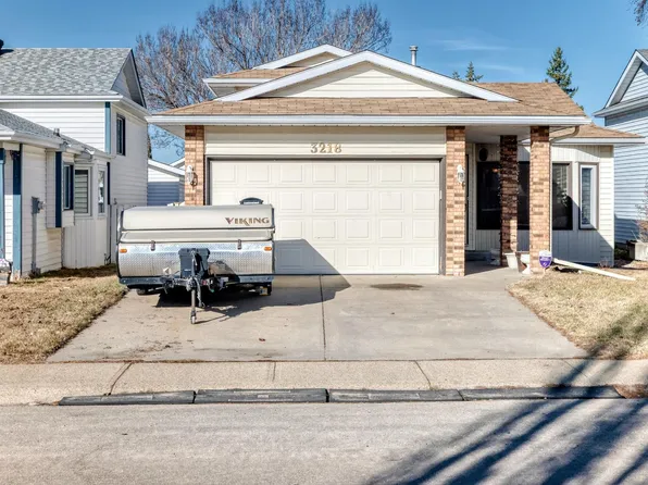 3218 36th St NW, Edmonton, AB T6L 4V9