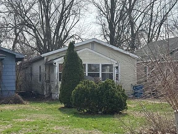 3rd image of 2316 Richards Ln