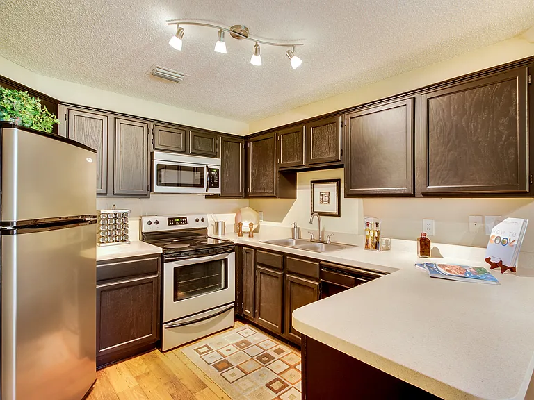 Elements of Belle Rive Apartments — Photo 12