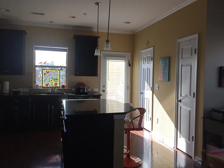 304 E Winmore Ave — Photo 2