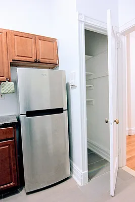 Rented by Voro, LLC | media 9