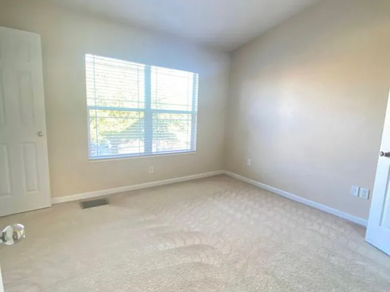 4430 SW 49th Ave — Photo 17