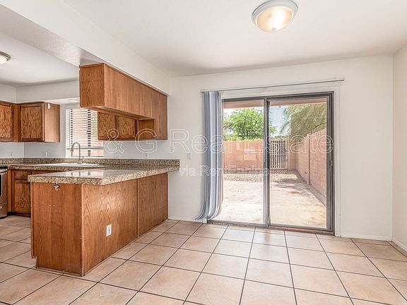 4th image of 13627 N Hamilton Dr APT 102