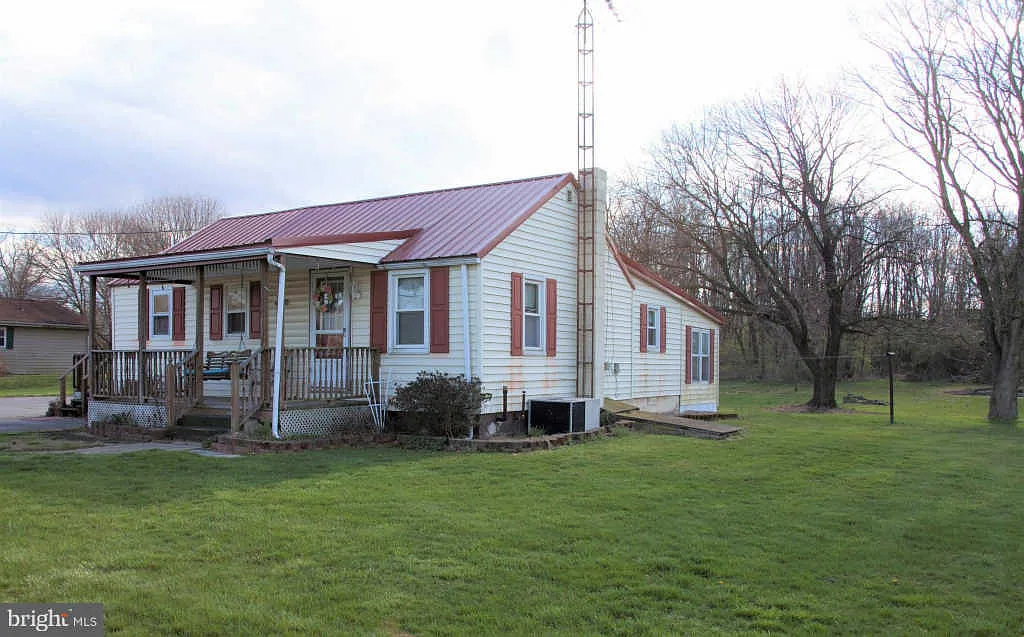 120 Neil Rd photo 1