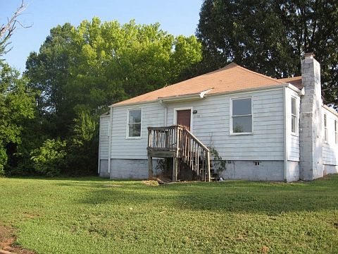 2nd image of 318 Patterson Ave