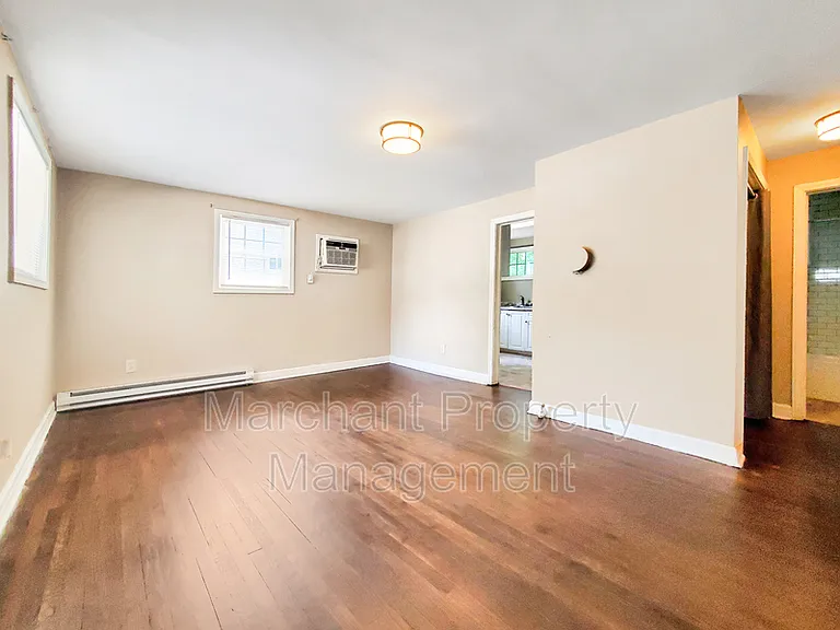 317 Douthit St — Photo 4