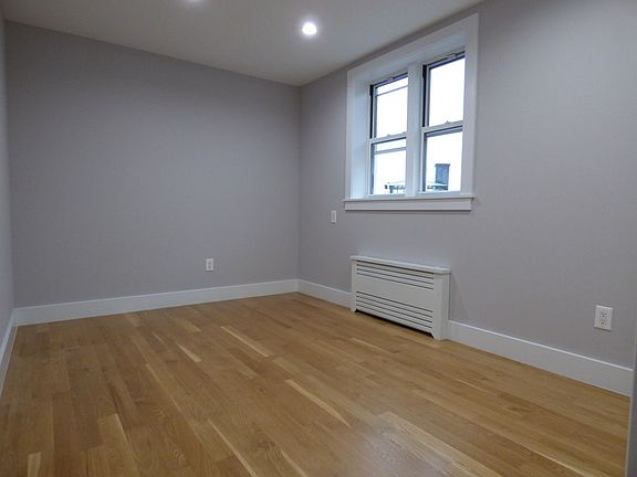 3rd image of 90-10 34th Ave #6G