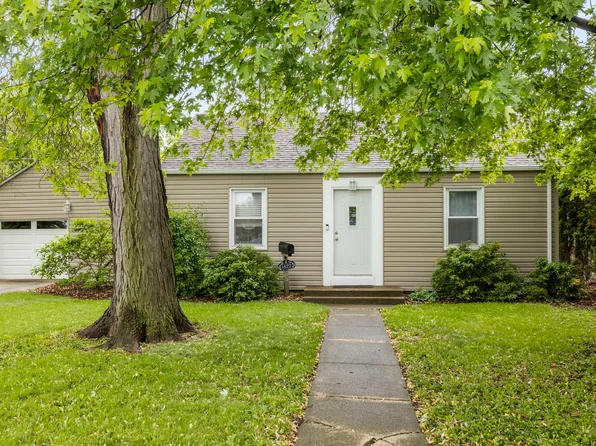 1822 Kelly Ave, Crest Hill, IL 60403