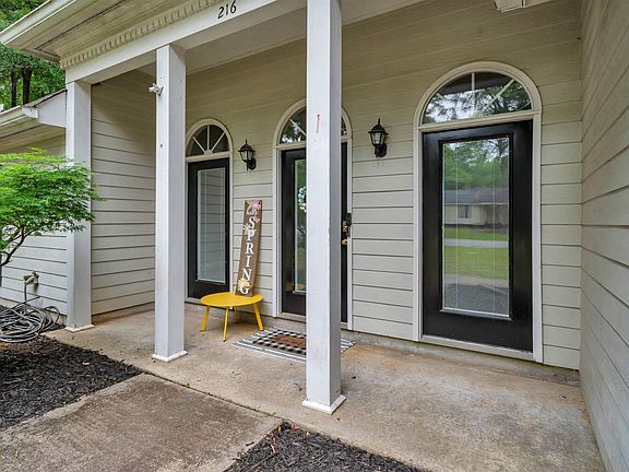 2nd image of 216 Shane Cir