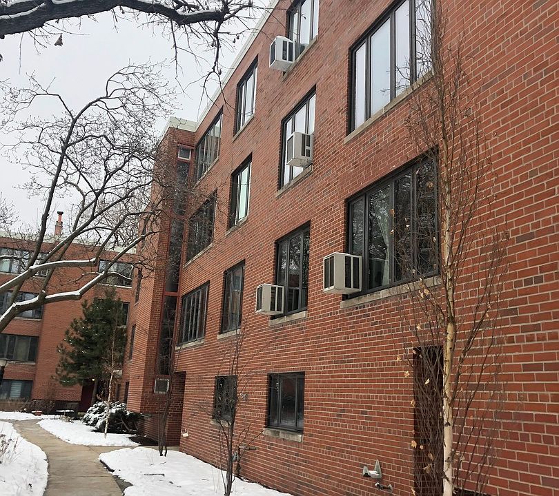 1st image of 5510 S Woodlawn Ave #301
