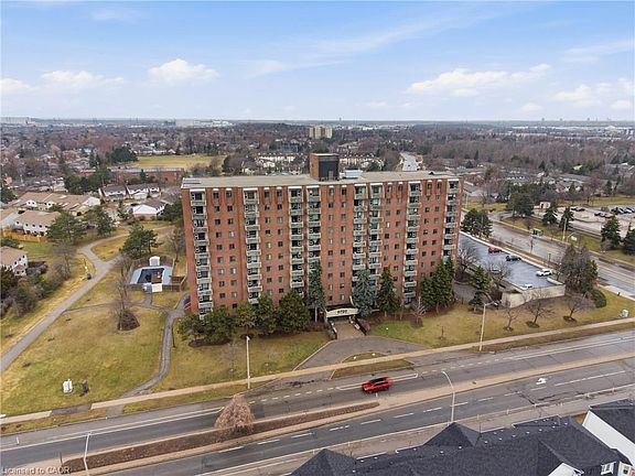 4th image of 6720 Glen Erin Dr #312
