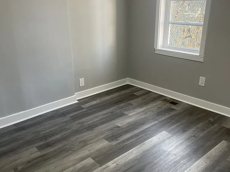 535 Moya St — Photo 7