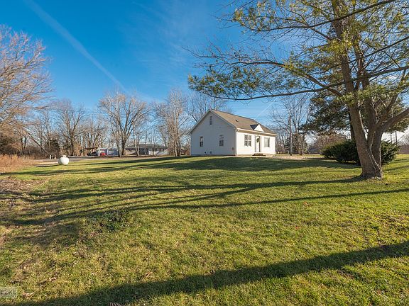 Great outdoor space!