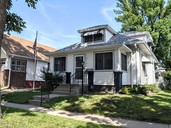 3rd image of 2120 S Helen St