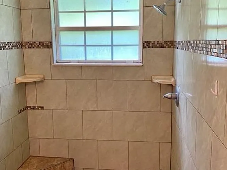 11046 Barbizon Cir W — Photo 11