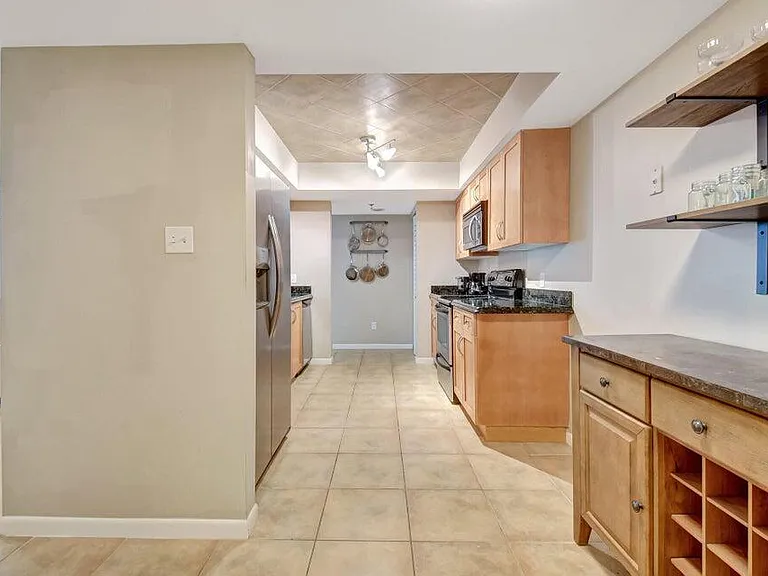 950 Lavers Cir #F309 — Photo 15