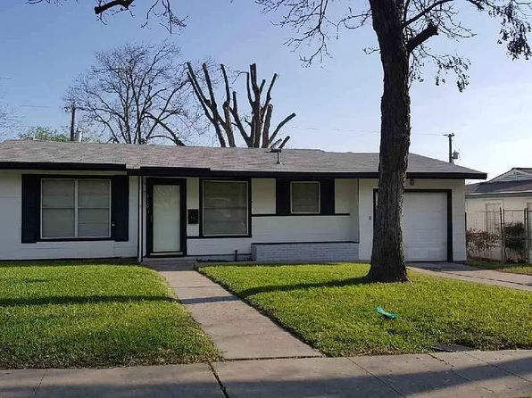 450 Laurelwood Dr