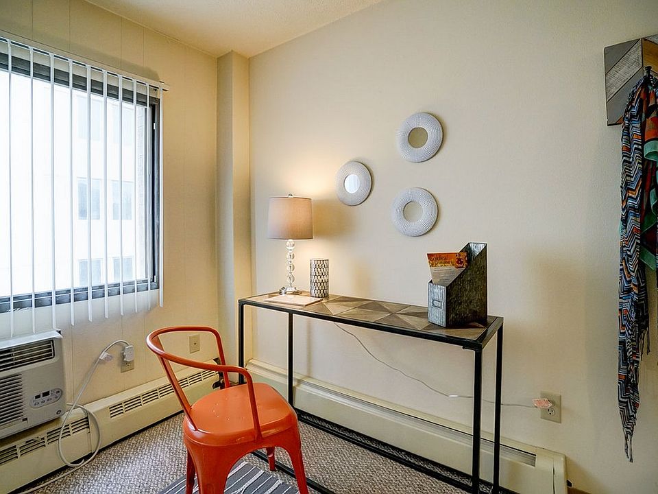 1st image of 212 Marion St #3932034