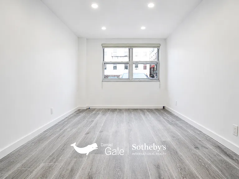 23-43 26th St #DG — Photo 2