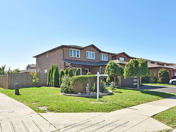 2nd image of 3 Jackman Cres