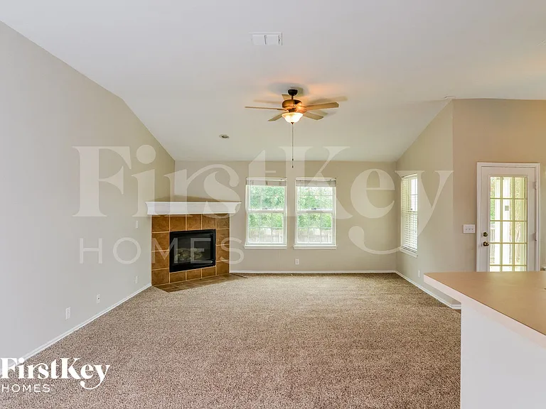 13701 Laramie Hl — Photo 2