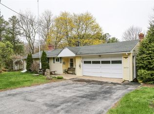 83 Fairview Ave, Hope Valley, RI 02832