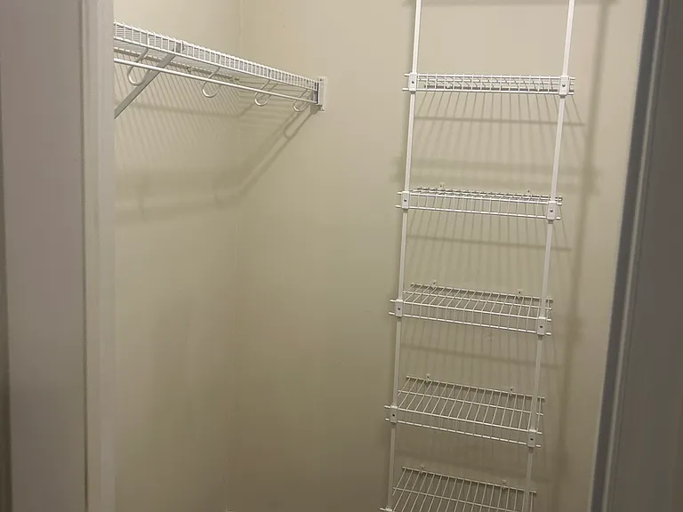 2513 Bluff View Ct #A — Photo 18