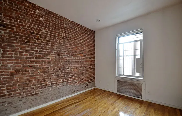 Rented by CITY SKYLINE REALTY INC | media 18