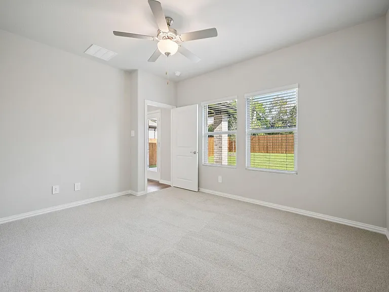 1412 Bridgestone Dr — Photo 11