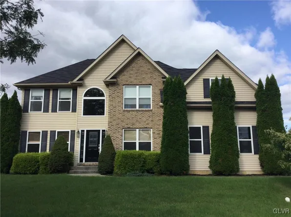 1426 Wagon Wheel Dr, Easton, PA 18040