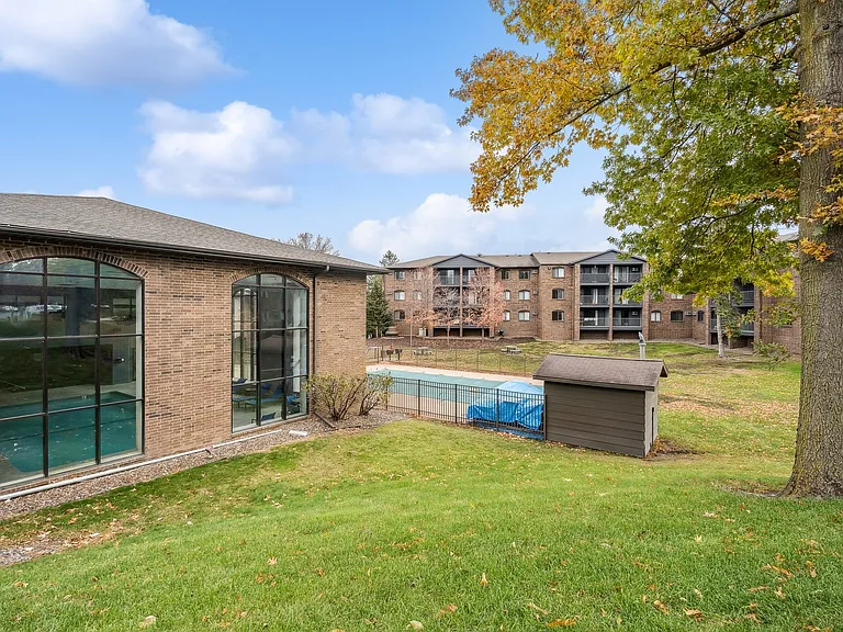 Reserve Eden Prairie — Photo 24
