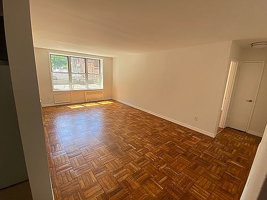 1st image of 41-10 Parsons Blvd #213