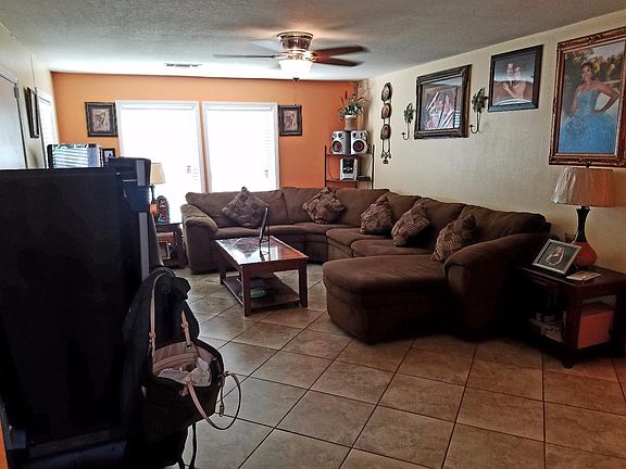 4th image of 1105 E Princeton Ave