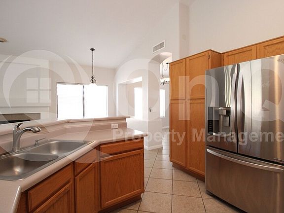 3rd image of 4356 E Coolbrook Ave