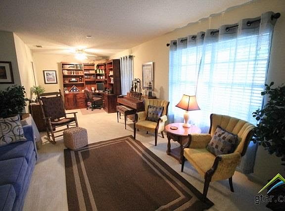 4th image of 1607 Yosemite Dr