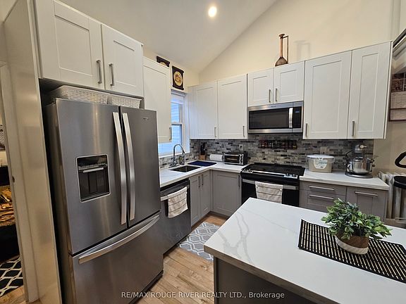 2nd image of 6 Lippincott St