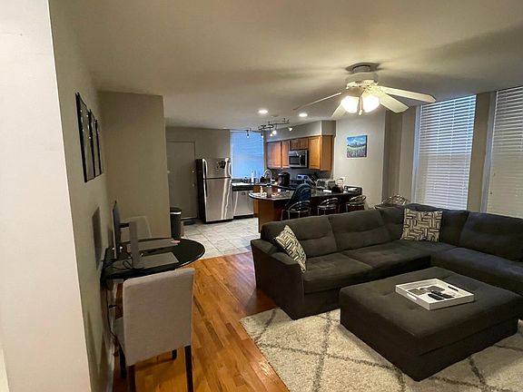 3rd image of 2053 N Dayton St APT 1R