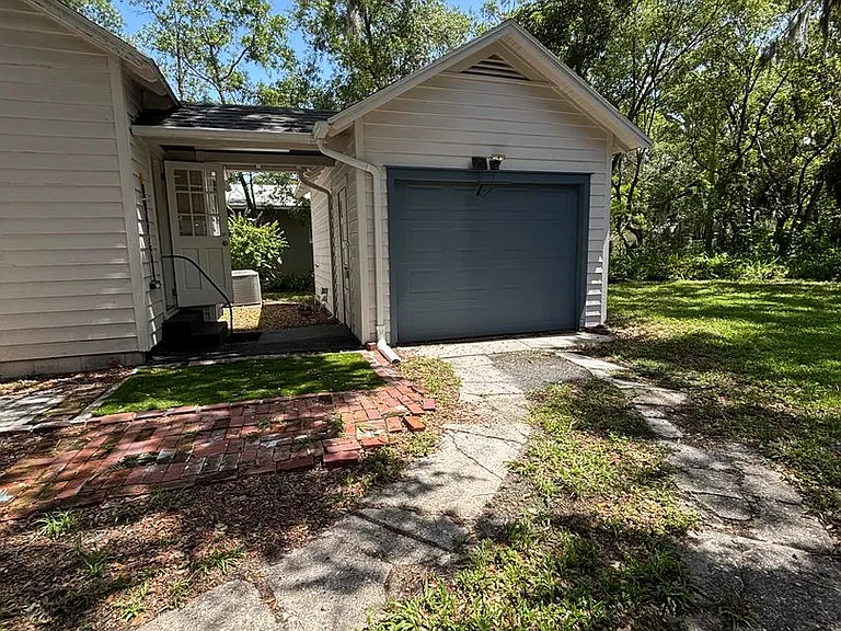 211 N Highland Ave — Photo 34
