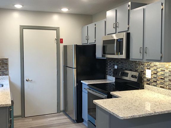 2nd image of 94-96 West St #55