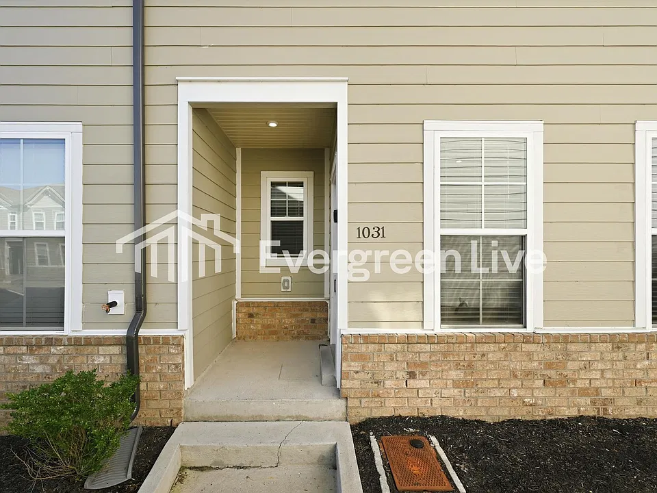 1031 Hamilton Crossing Sq